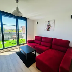 Apartamento Loft 29 Con Piscina, Terraza, Jardin Y Netflix, San Sebastián de los Reyes