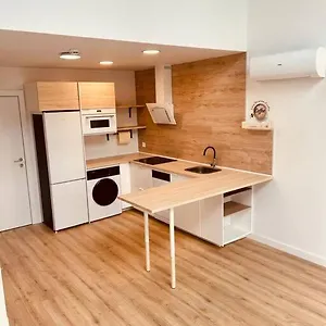 Apartamento Loft 007 Con Jardin, Piscina, Garaje Y Netflix, San Sebastián de los Reyes
